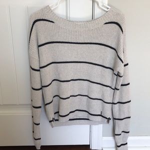 HOLLISTER SWEATER